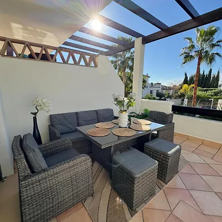 Casa Sunsetgolf, 2-bdrm, Pool, Garden, Parking 아파트 *
